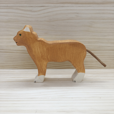 Leona de madera holztiger