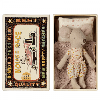 Maileg raton en caja de cerillas little sister